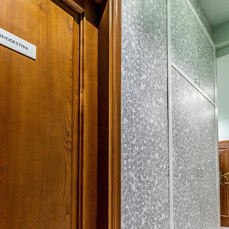 Ale House Hotel Arezzo Bagian luar foto
