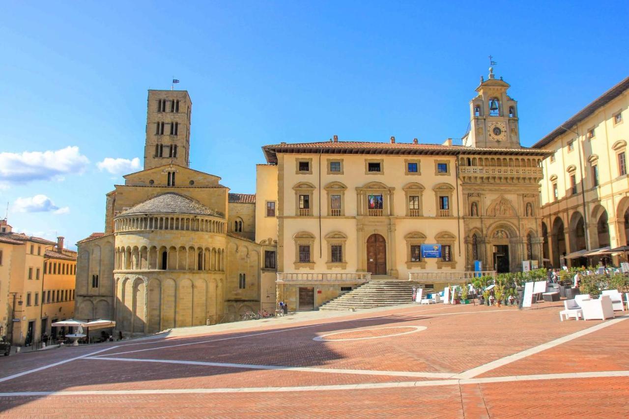 Ale House Hotel Arezzo Bagian luar foto